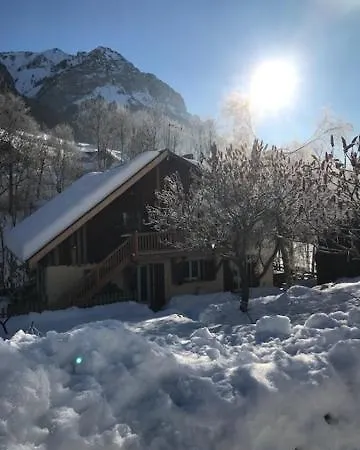 Appartement Superbe T3 Neuf En Bord De Riviere Pres D'annecy *
